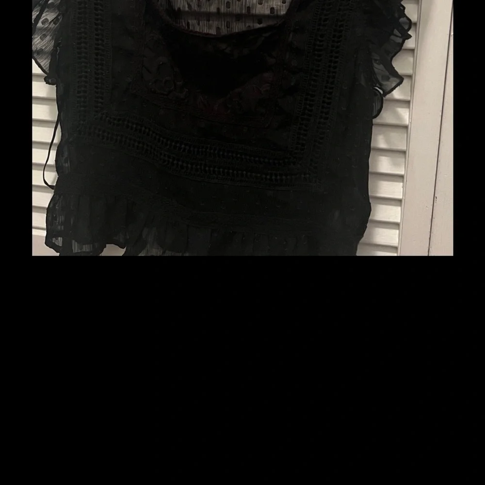 #1103** Elegant Black Ruffled Women's Top - Picture 4 of 4